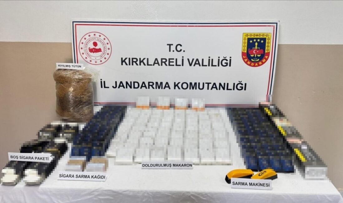 Kırklareli’nde jandarma ekiplerince düzenlenen operasyonda 4 bin 220 makaron ile