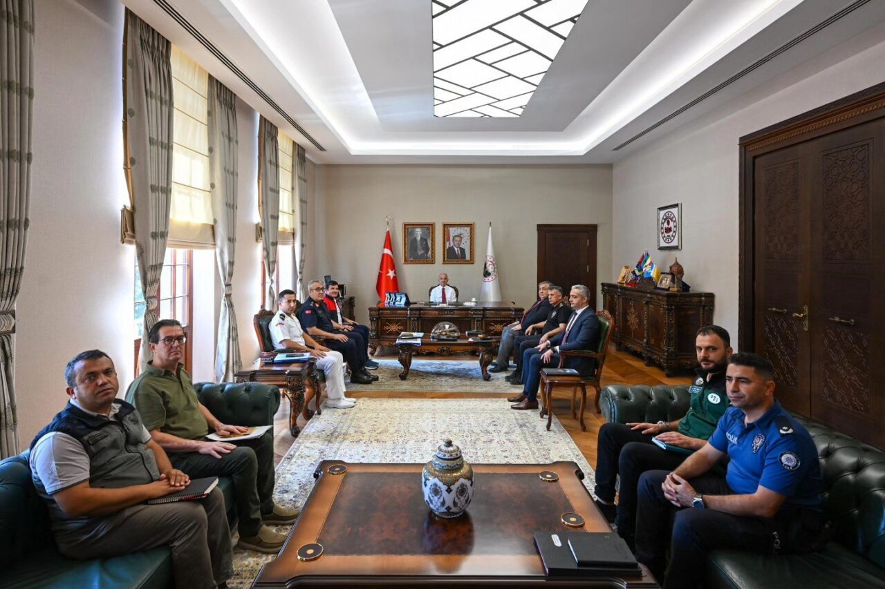 Kırklareli Haftalık Asayiş ve Güvenlik Toplantısı’nda anız ve orman yangınlarına