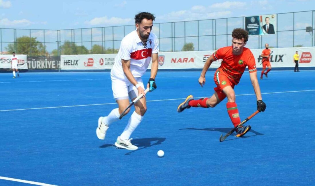 Kırklareli’nde düzenlenen Açık Alan Hokeyi Erkekler Avrupa Şampiyonası devam ediyor.