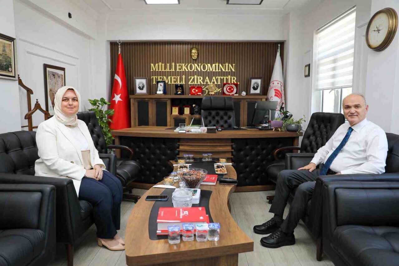 DÜZCE(İHA) – Düzce Belediye Başkanı DR. Faruk Özlü, tarımsal üretim