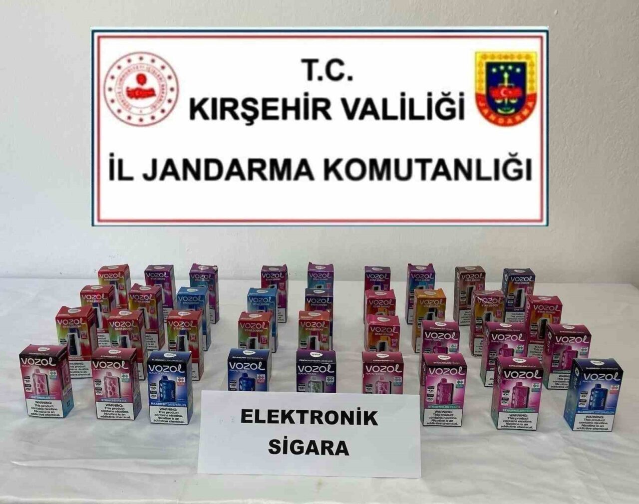 Kırşehir’de jandarma ekiplerince düzenlenen operasyonda, gümrük kaçağı 36 adet elektronik