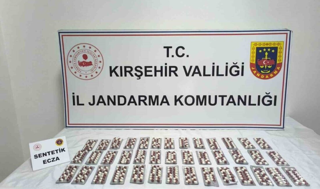 Kırşehir’de jandarma ekiplerince düzenlenen uyuşturucu operasyonunda 557 adet sentetik hap