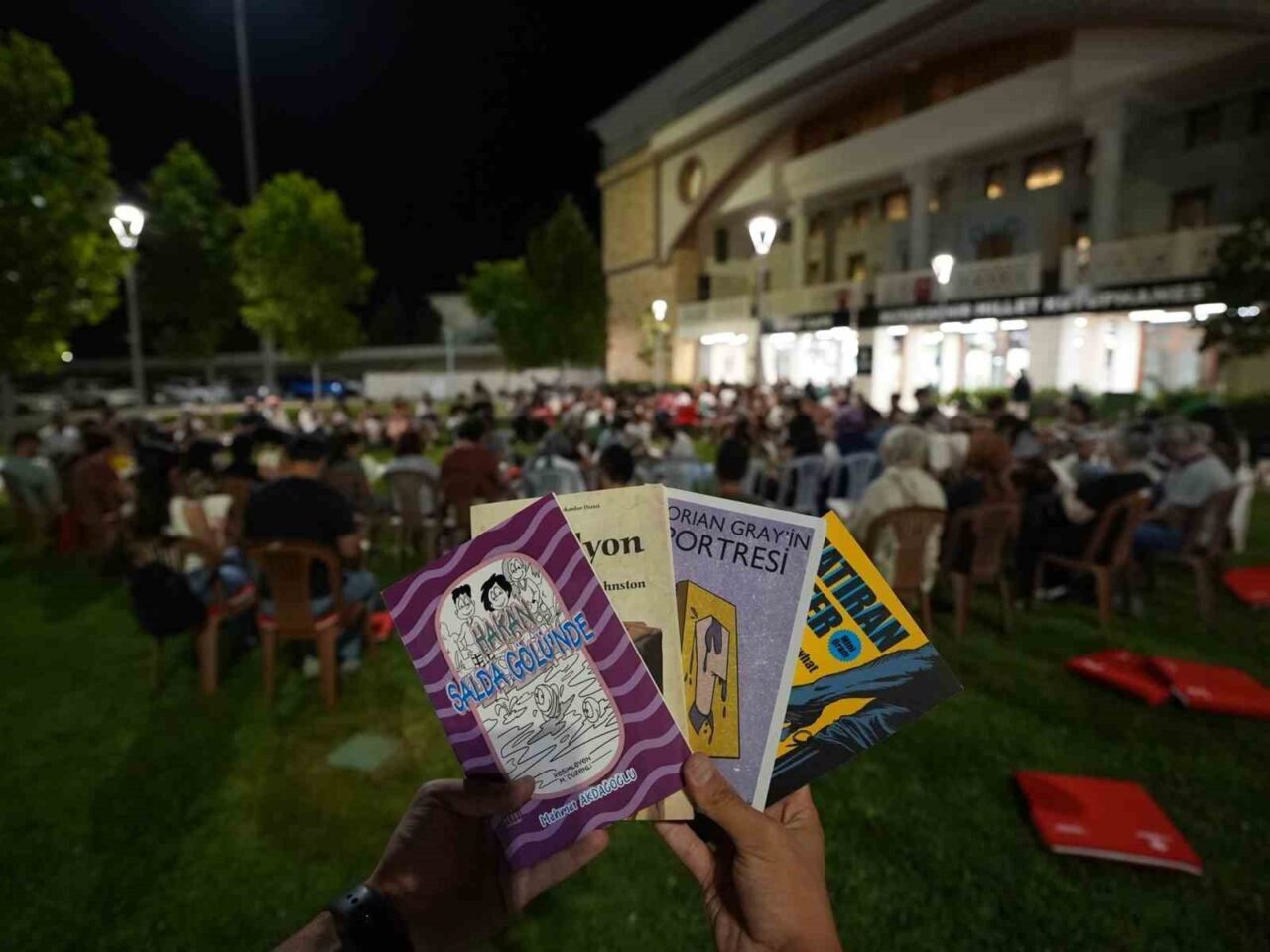 DENİZLİ (İHA) – Denizli’de gerçekleştirilen sessiz kitap okuma etkinliği, çok