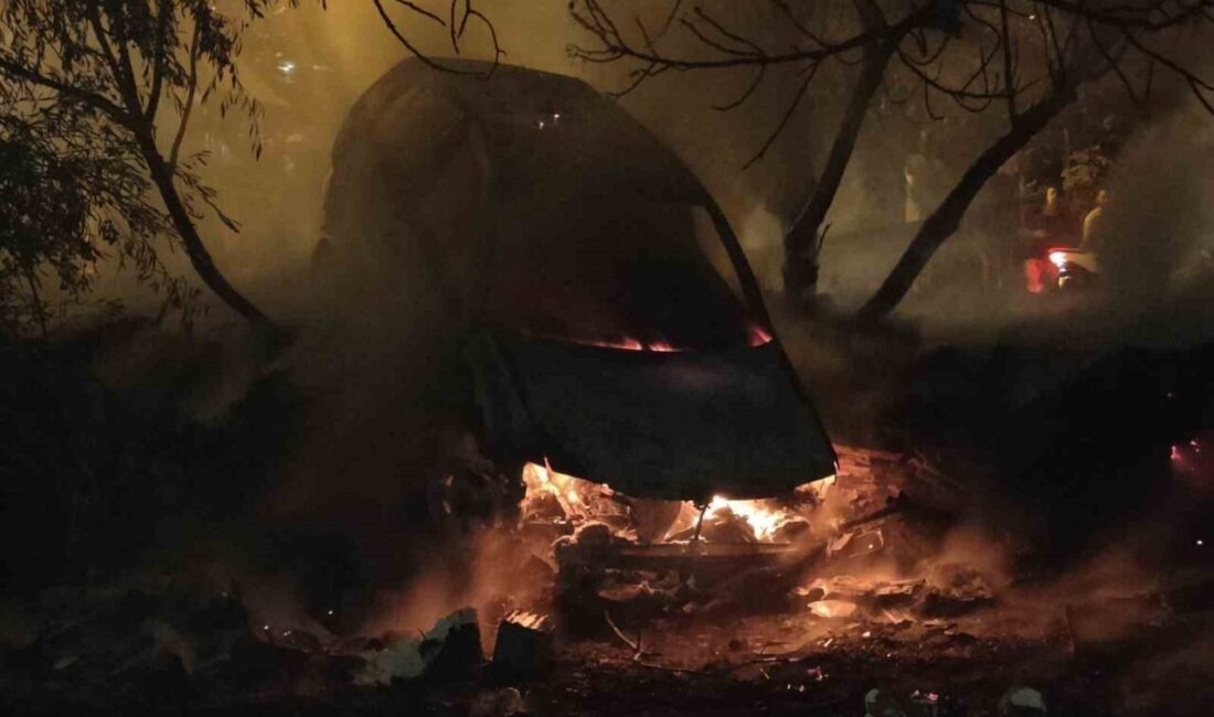 Aydın’ın Kuşadası ilçesinde bir şahsın kızına hediye olarak aldığı otomobilde