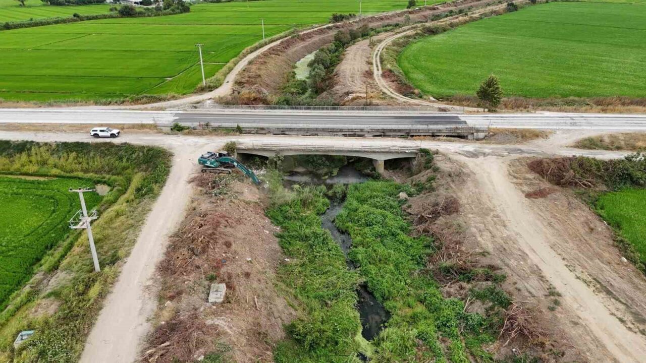 Balıkesir’in Manyas ilçesinde DSİ 25. Bölge Müdürlüğü, Kocadere üzerindeki sedde