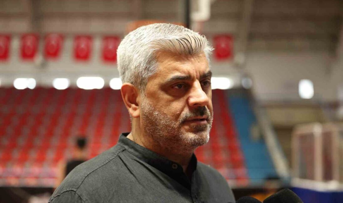 TBF’nin davetiyle 1. Lig’e dönen Kocaeli Büyükşehir Belediye Kağıtspor, yeni