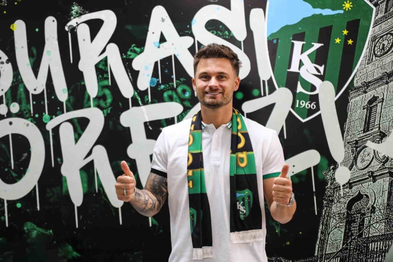 Kocaelispor son olarak İtalya Serie A ekiplerinden Torino’da forma giyen