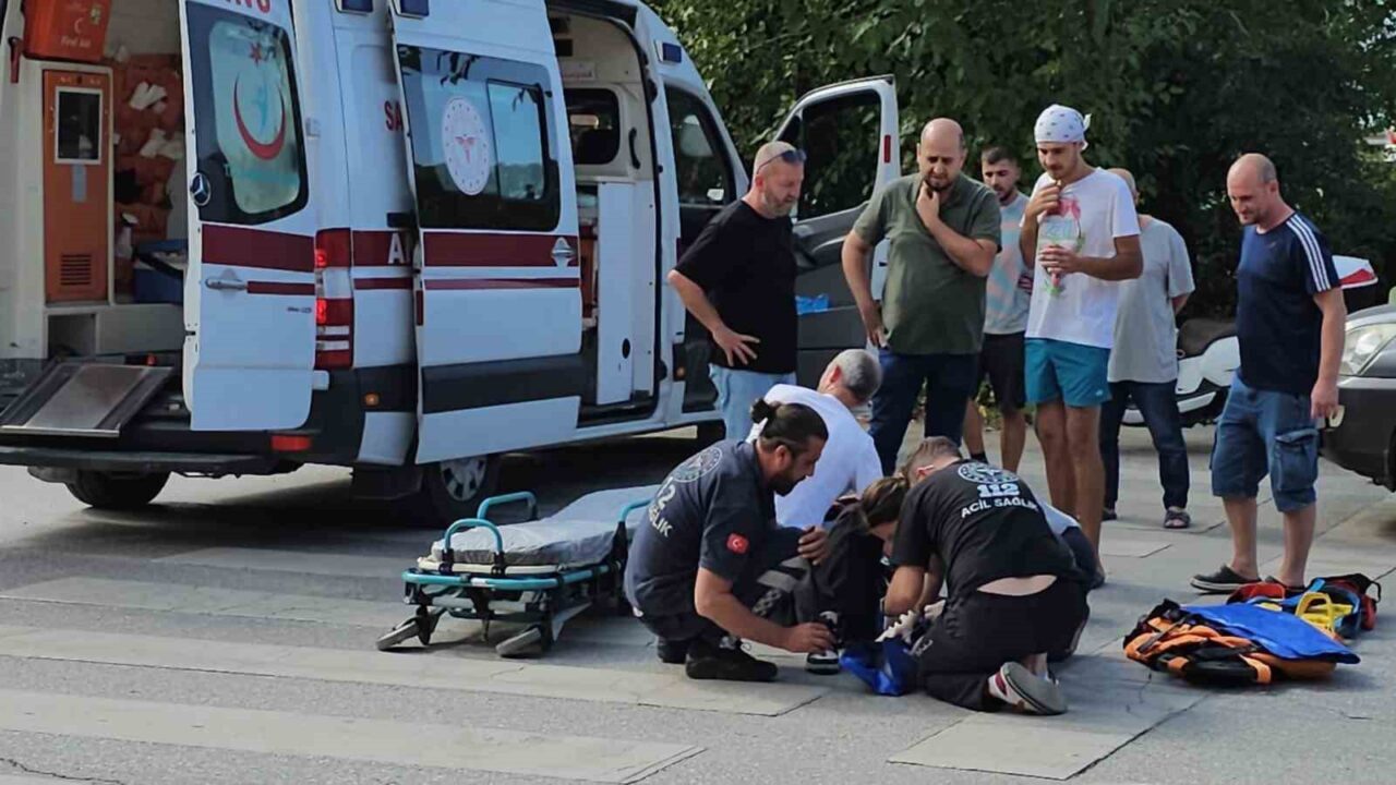 Sakarya’nın Sapanca içesinde kontrolden çıkarak devrilen motosikletten düşen sürücü yaralandı.