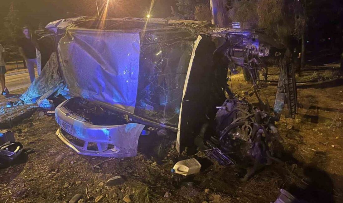 Burdur’da gece saatlerinde çevre yolunda seyir halindeyken sürücüsünün direksiyon hakimiyetini