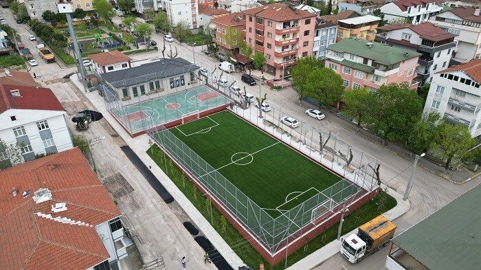 Körfez Belediyesi, Spor Akademisi bünyesinde faaliyet gösteren futbol okullarıyla çocuk