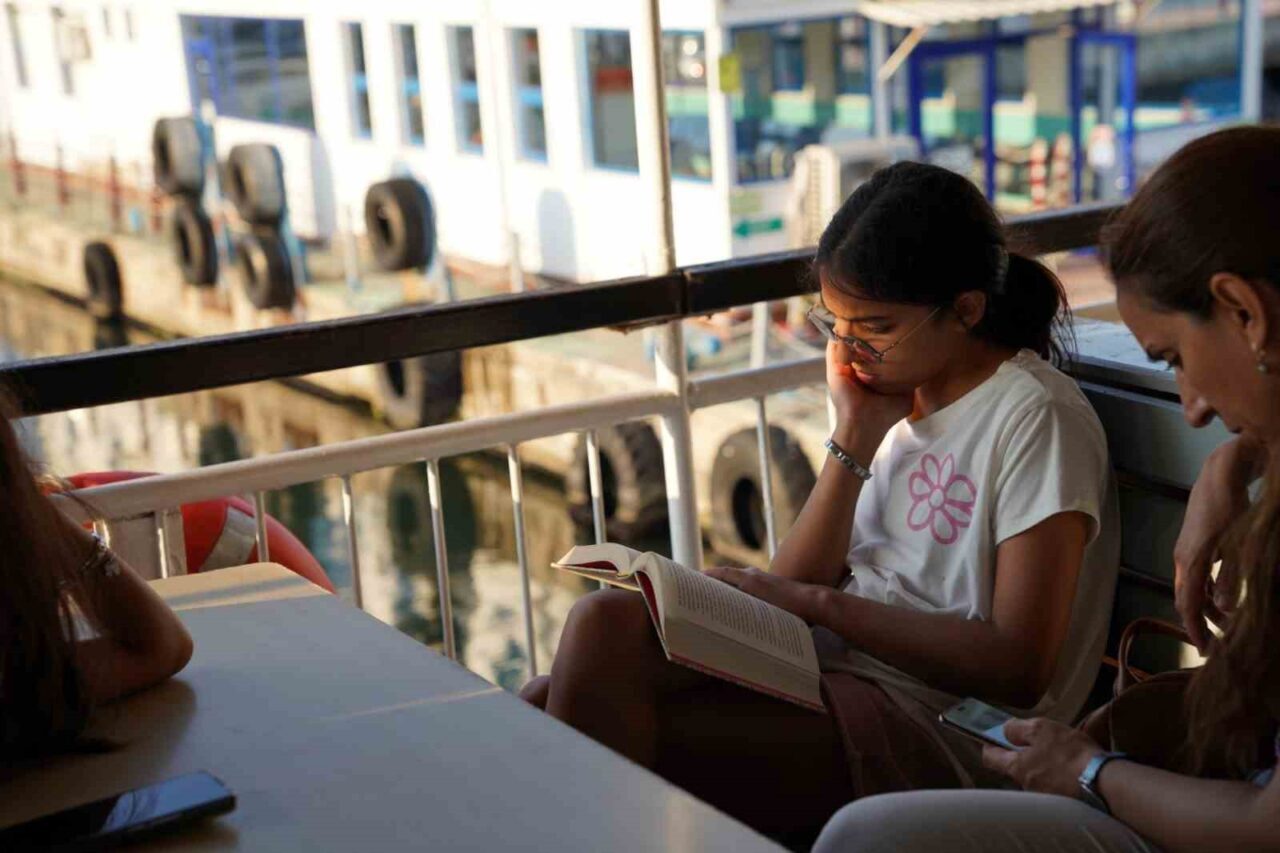 Kocaeli Büyükşehir Belediyesi’nin yaz boyunca her cumartesi günü düzenlediği “Körfez’de