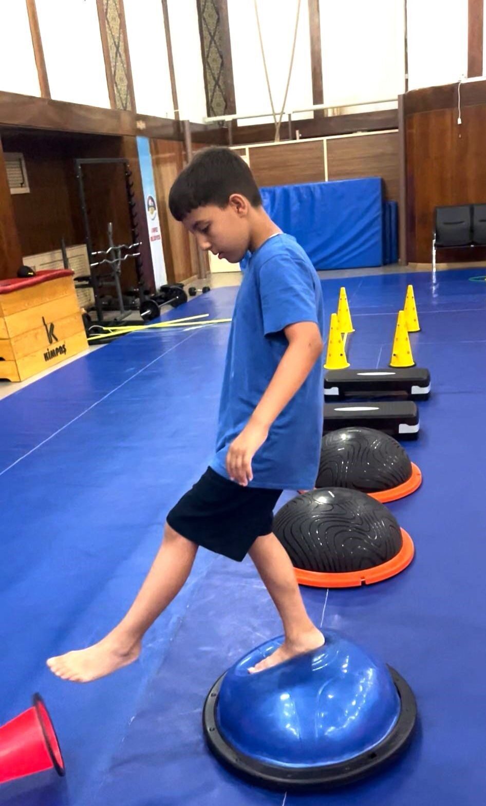 Körfez Belediyesi Spor Okulları bünyesinde özel gereksinimli çocuklara sağlıklı gelişim