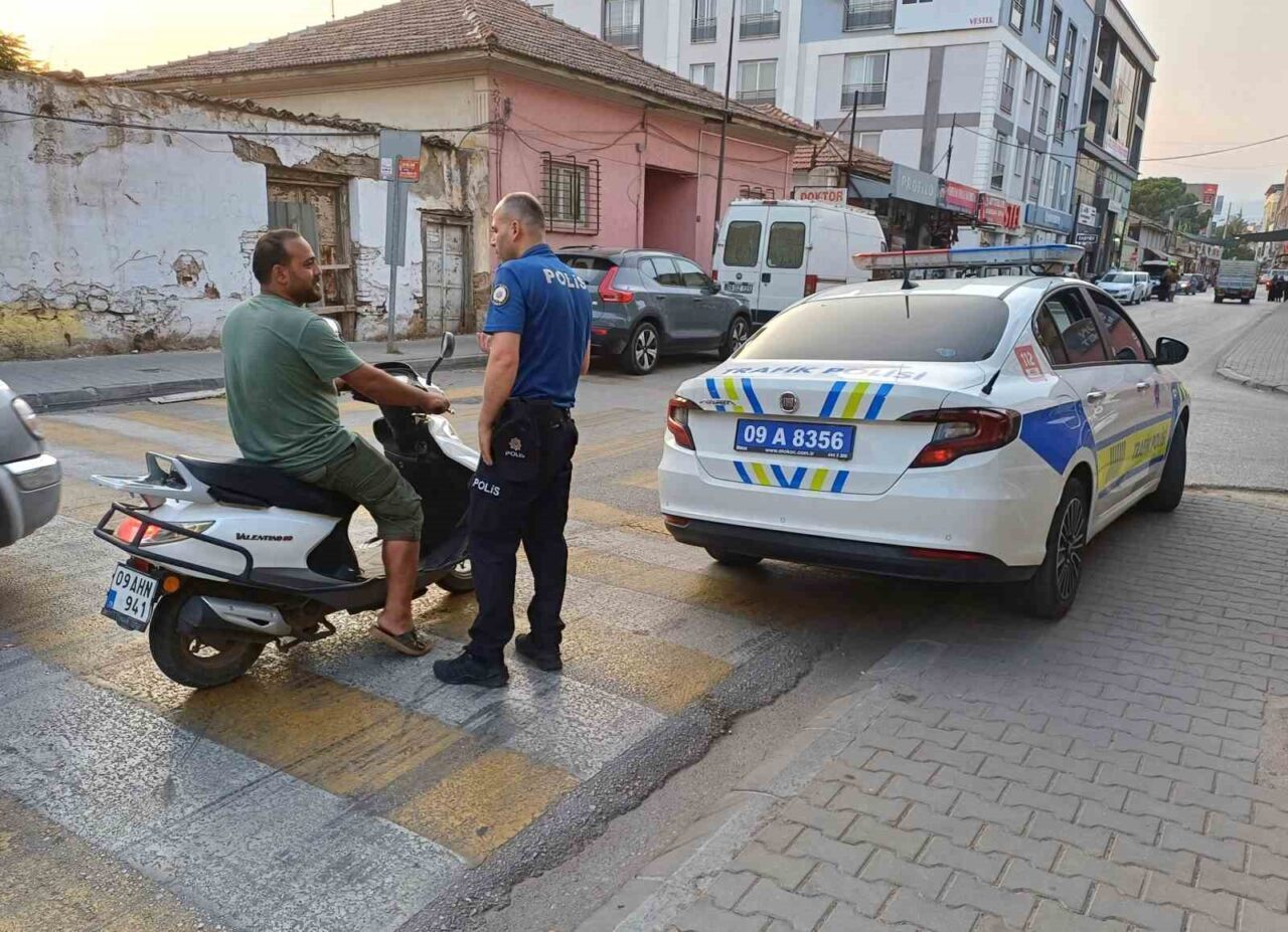 Aydın’ın Köşk ilçesinde emniyet ekiplerince yapılan trafik denetimlerinde kuralla tanımaz