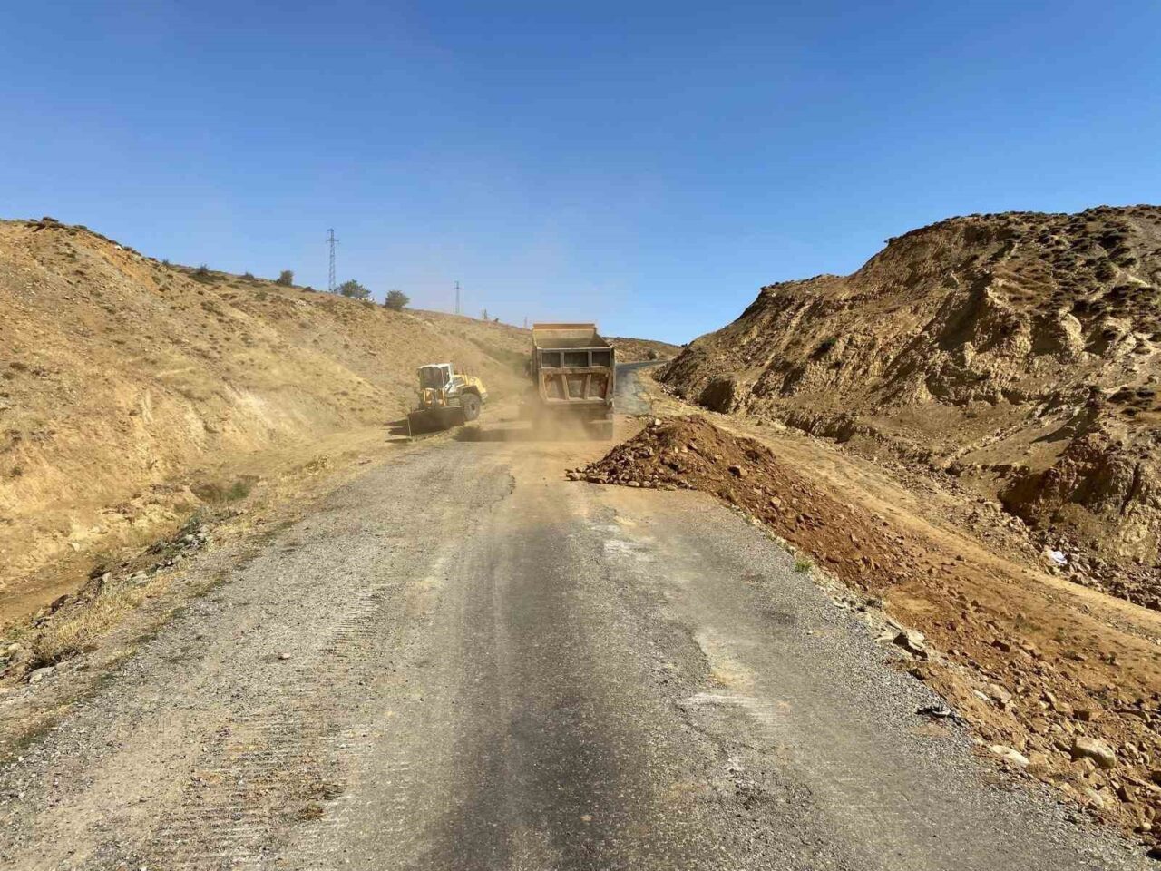 Muş İl Özel İdaresi, köy yollarında ulaşım güvenliği ve konforunu