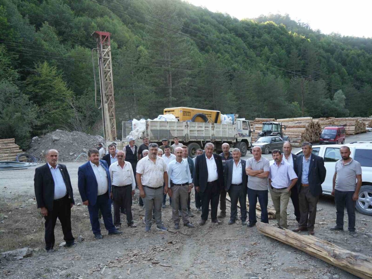 Kastamonu Belediyesi, Ilgaz Dağının eteklerinde yürütülen sondaj çalışmasına, bölgede yaşayan