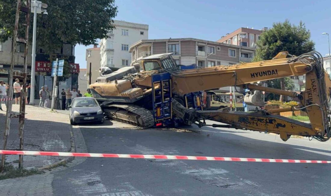 Küçükçekmece’de kentsel dönüşüm projesi kapsamında bir binanın yıkımı için getirilen