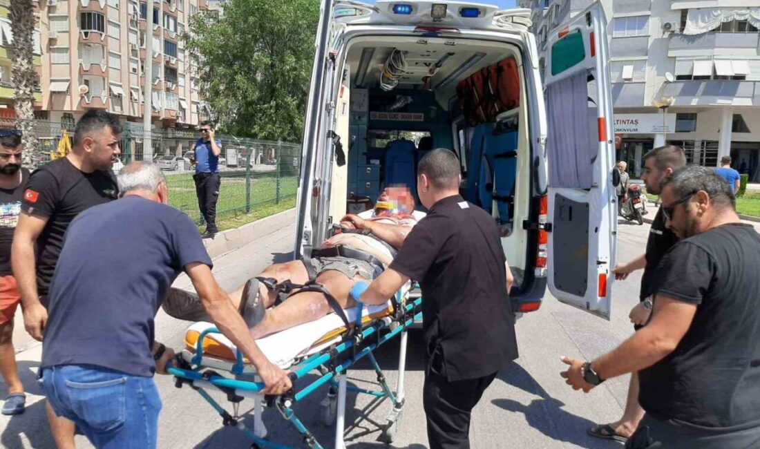 Antalya’nın Kumluca ilçesinde, otomobil ile motosikletin çarpışması sonucu meydana gelen