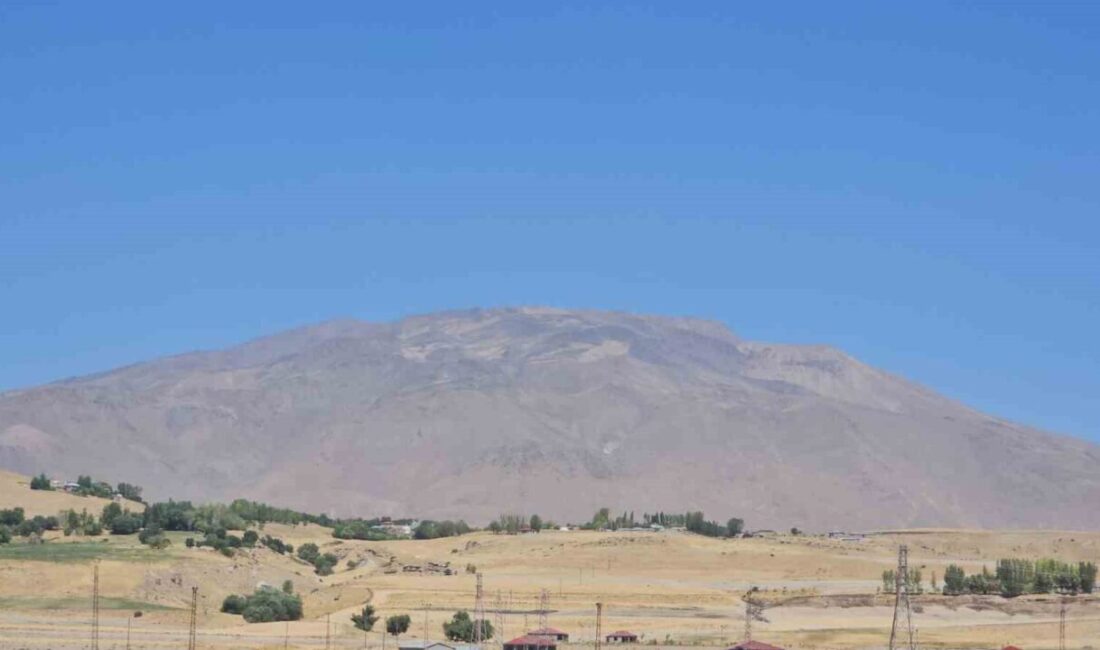 Türkiye’nin en yüksek üçüncü dağı olan ve yılın büyük bölümünde