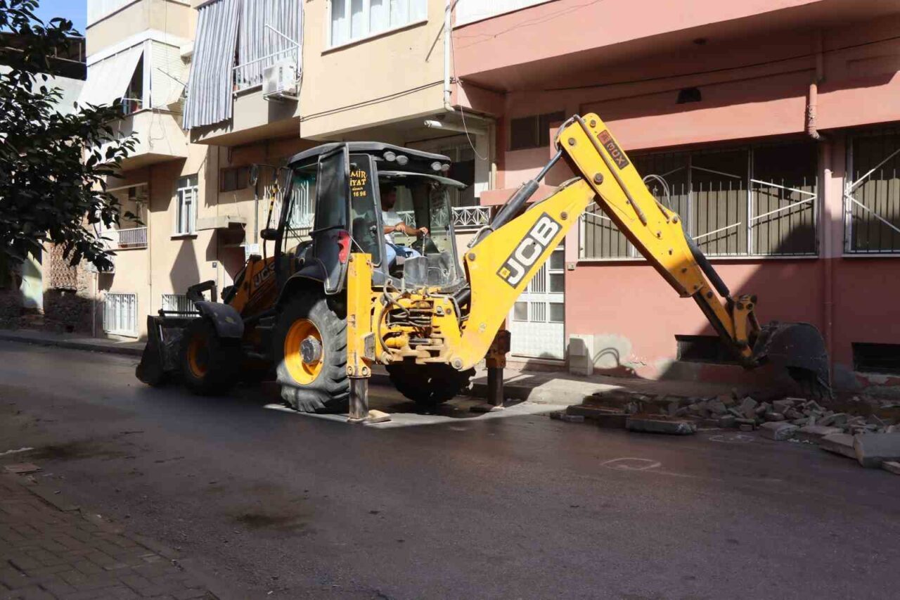 Nazilli Belediyesi, ilçe genelinde sürdürdüğü yol yenileme çalışmaları kapsamında Kurtuluş