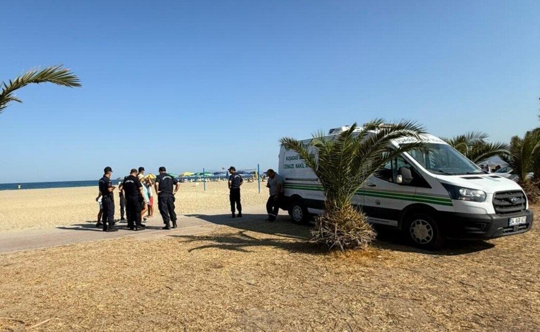 Kuşadası sahilinde, kıyıya vurmuş erkek cesedi bulundu. Jandarma tarafından el