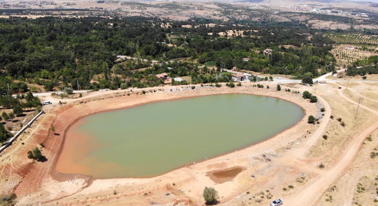 Kütahya kent merkezine yaklaşık 11 kilometre uzaklıkta bulunan Demirciören Göleti’nde,