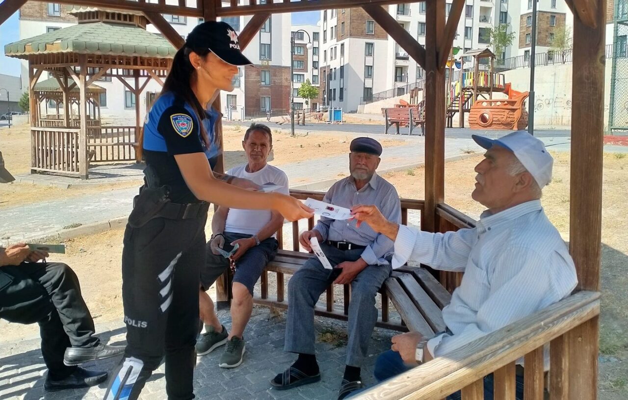 Kütahya İl Emniyet Müdürlüğü, “Güvenli Hayat ve Güvenli Gelecek” hedefiyle