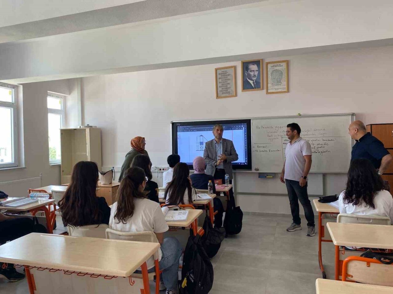 Kütahya İl Millî Eğitim Müdürü Mustafa Yılmaz ve Millî Eğitim