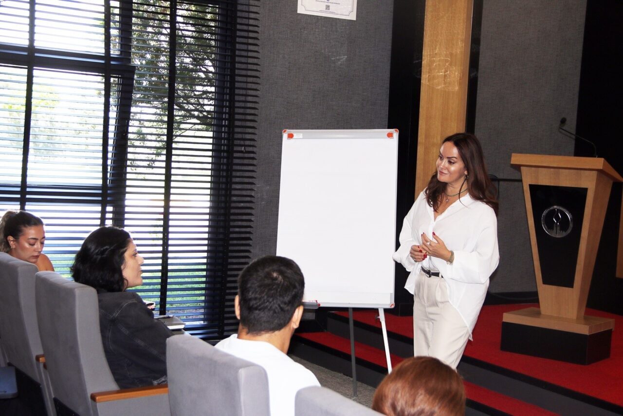 Kütahya Organize Sanayi Bölgesi (OSB), çalışanların iletişim becerilerini geliştirmek ve