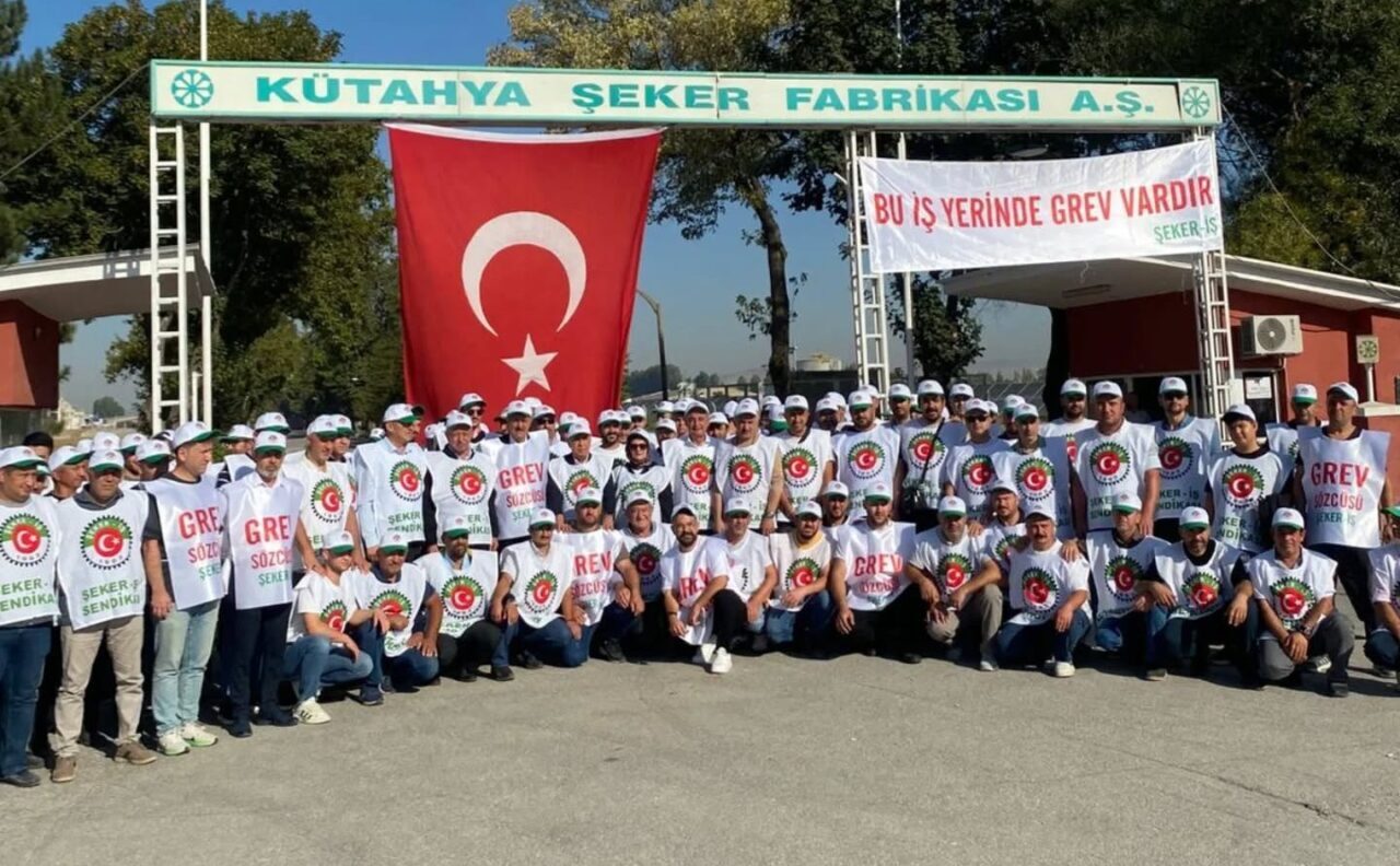 Kütahya Şeker Fabrikası’nda çalışan işçiler, toplu iş sözleşmesi görüşmelerinde zam