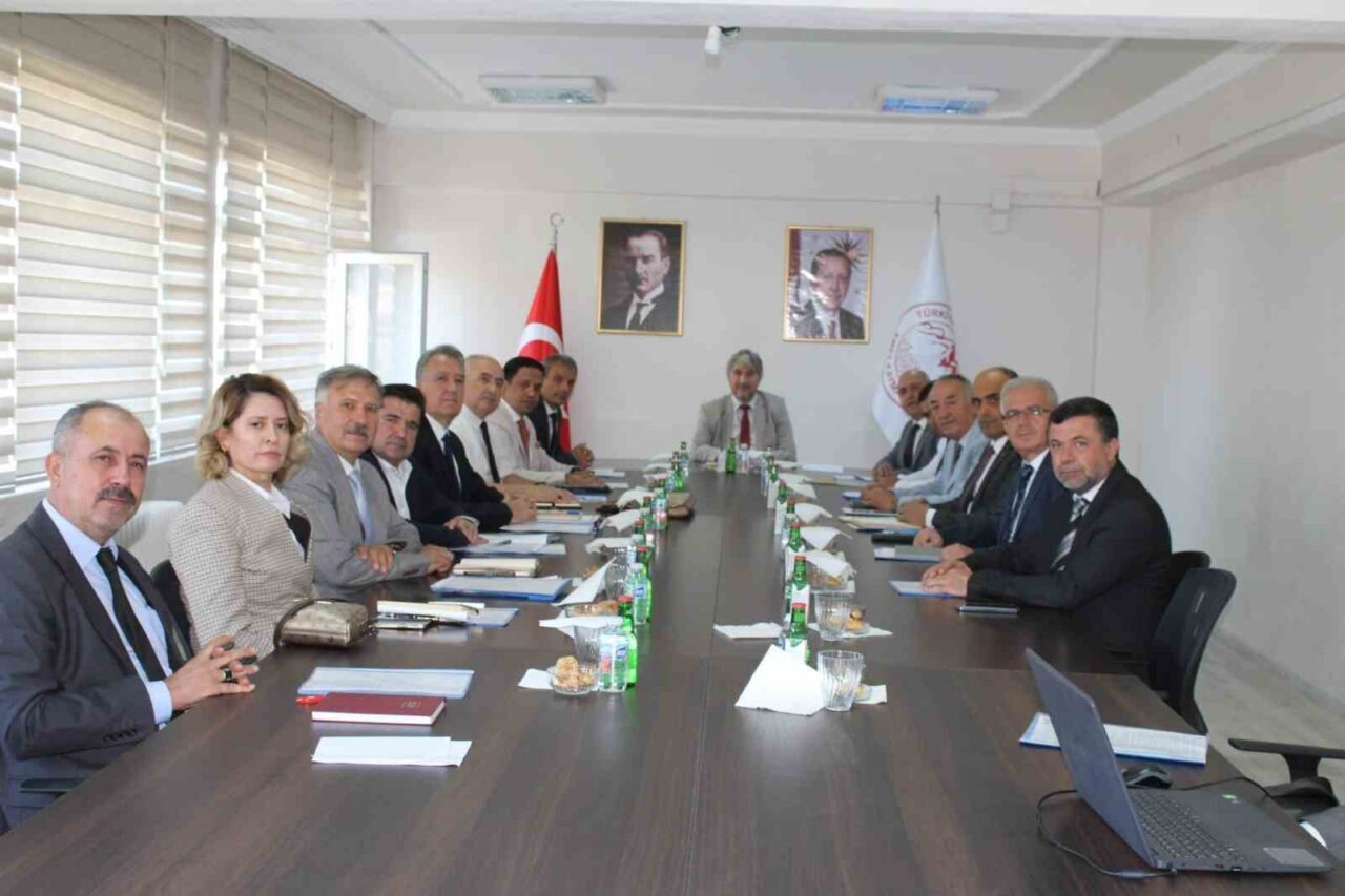 Kütahya’nın Emet ilçesinde 2025-2026 Eğitim Öğretim Yılı hazırlıklarını değerlendirmek üzere