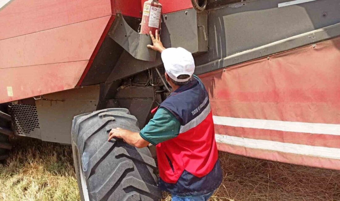 Kütahya merkez köylerinde hububat hasadı tüm hızıyla sürenken, İl Tarım
