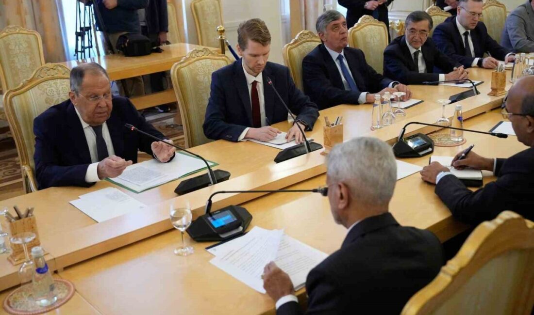 Rusya Dışişleri Bakanı Sergey Lavrov, “Başkan Putin, Zelenskiy de dahil