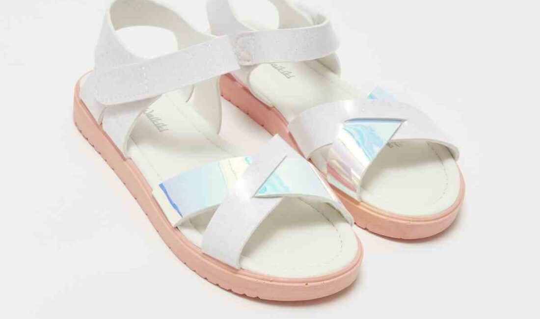 Minikler için anaokulu heyecanı başlıyor. LC Waikiki’nin rengarenk ve eğlenceli