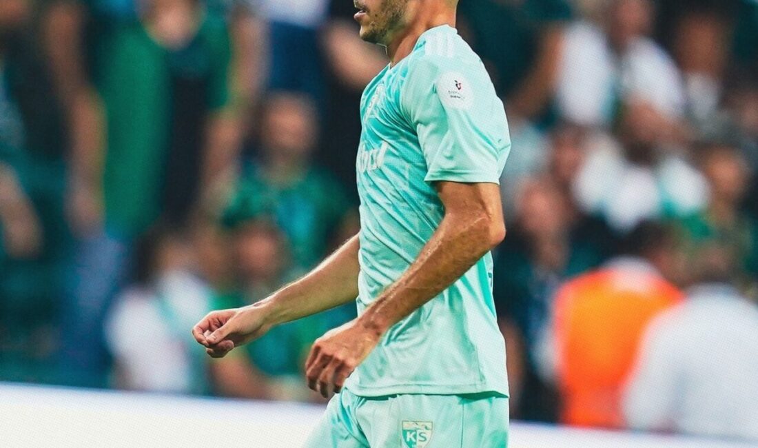 Süper Lig ekiplerinden Kayserispor’un Slovak oyuncusu Lszl Bénes; Kocaelispor maçında