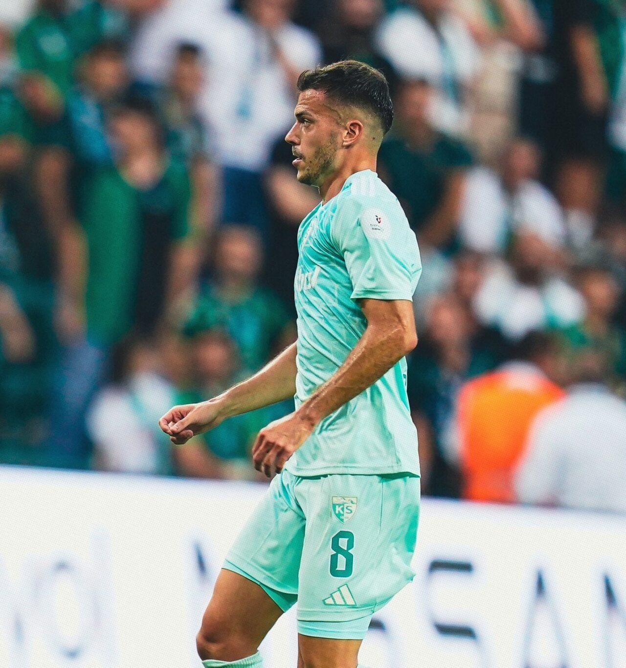 Süper Lig ekiplerinden Kayserispor’un Slovak oyuncusu Lszl Bénes; Kocaelispor maçında