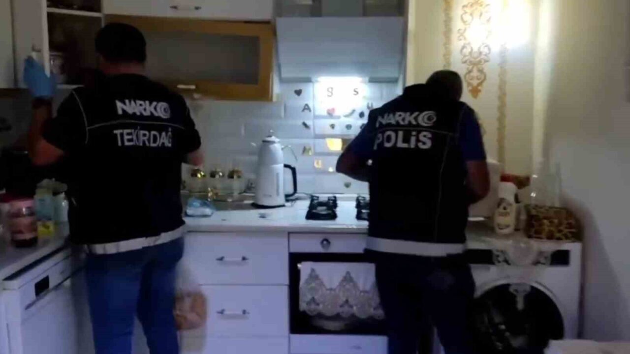 Tekirdağ’ın Çorlu, Kapaklı ve Süleymanpaşa ilçelerinde sokak satıcılarına yönelik düzenlenen
