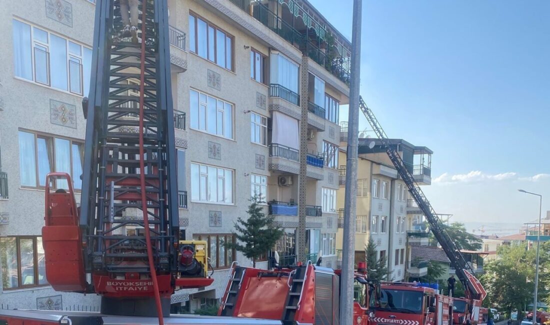 Malatya’da bir apartmanda çıkan yangın itfaiye tarafından söndürüldü. Olay, 16.00