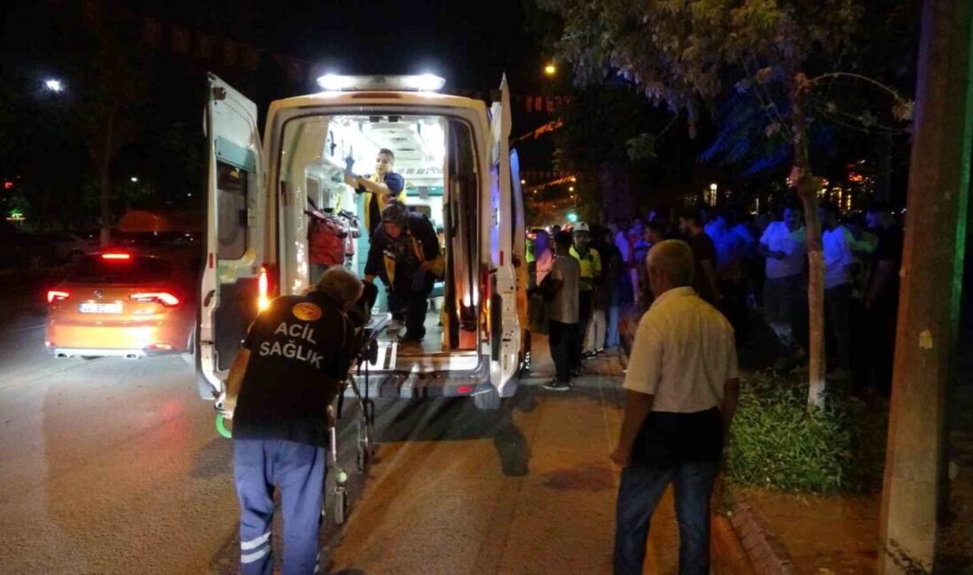 Malatya’da yolun karşısına geçmeye çalışan kadın, otomobilin çarpması sonucu yaralandı.