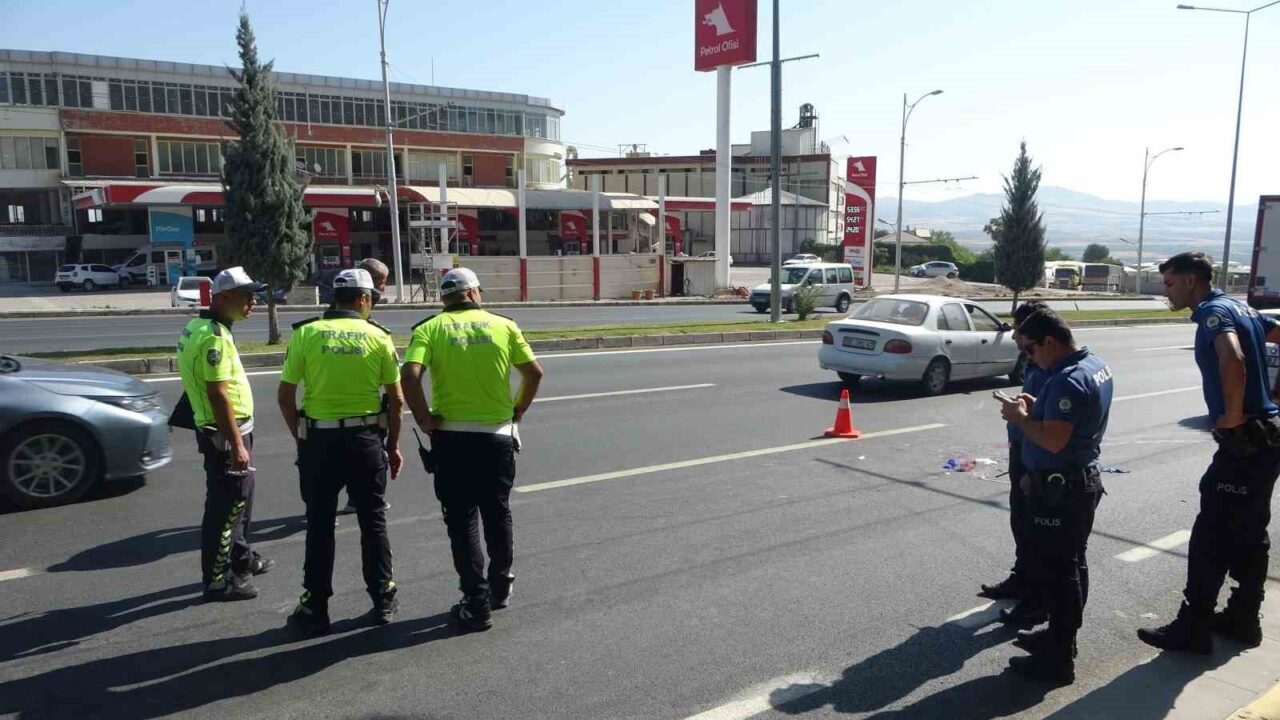Malatya’da yolun karşısına geçmeye çalışırken otomobilin çarpması sonucu ağır yaralanan