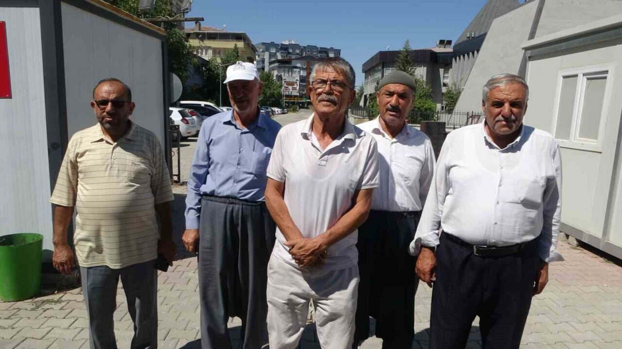 Yeşilyurt Ziraat Odası Başkanı Doğan Solmaz, Malatya’da yaşanan sulama suyu