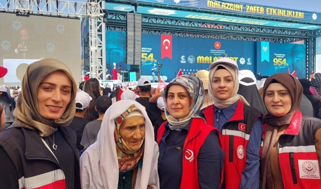 Erzurum Valiliği himayesinde gerçekleştirilen program kapsamında, Malazgirt’te ecdadımızın bizlere emanet