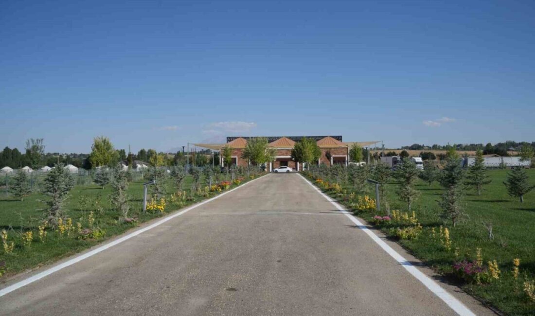 Muş’un Malazgirt 1071 Tarihi Milli Parkı’na, zaferin simgesi olarak 1071