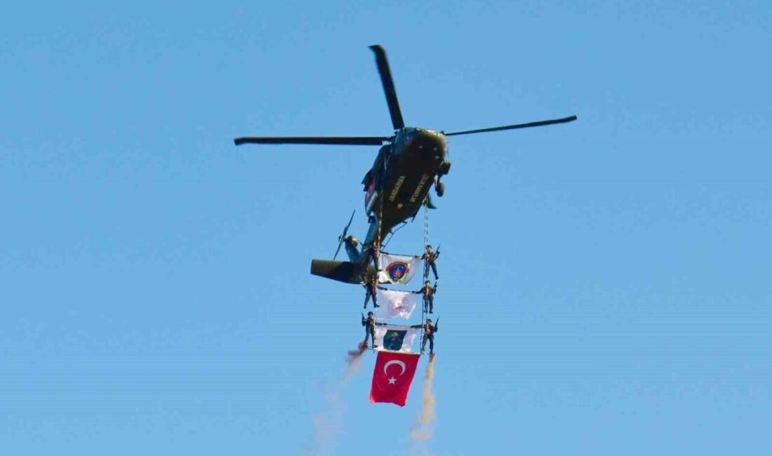 Bitlis’in Ahlat ilçesinde düzenlenen Malazgirt Zaferi’nin 954’ncü yılı kutlamalarında Çelik