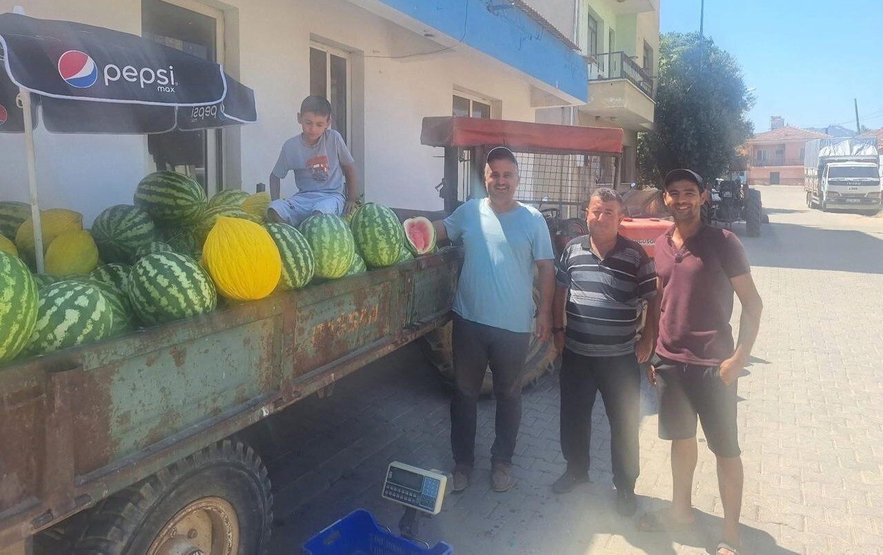 Artan üretim maliyetleri nedeniyle birçok bölgede kavun ve karpuz tarlada
