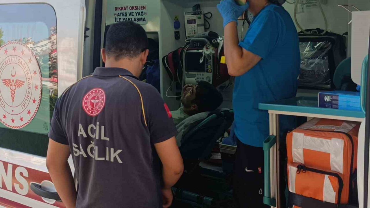 Manavgat’ta seyir halindeki motosikletin kaldırıma çarparak devrilmesi sonucu meydana gelen