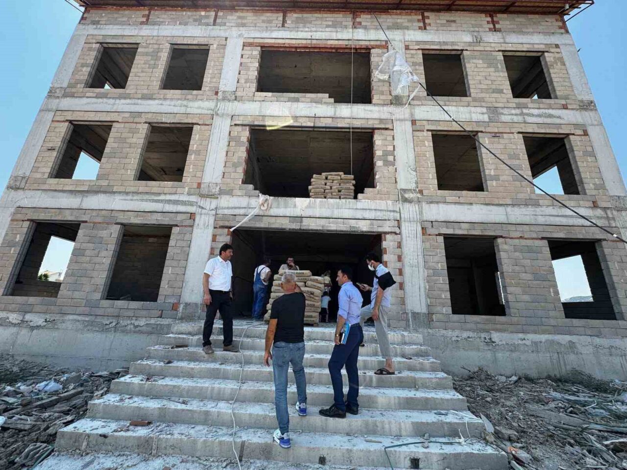 Manavgat’ta bir hayırsever tarafından yaptırılan Ayşe Atalay Yatılı Hafızlık Kız