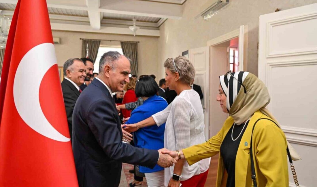 Manisa’da 30 Ağustos Zafer Bayramı dolayısıyla düzenlenen törende jandarma komando