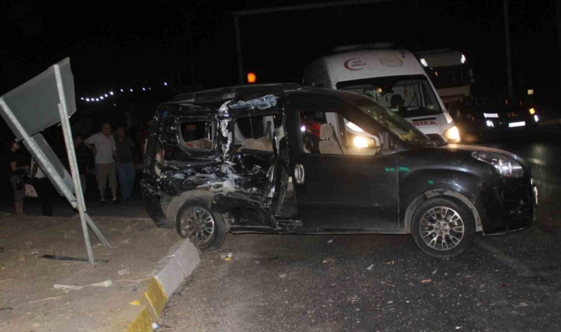 Manisa’nın Salihli ilçesinde kamyon ile kamyonetin çarpışması sonucu meydana gelen