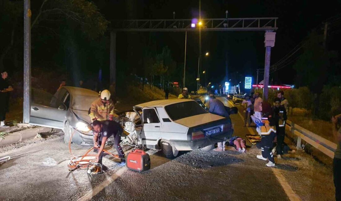 Manisa’nın Demirci ilçesinde meydana gelen trafik kazasında 3’ü çocuk 7