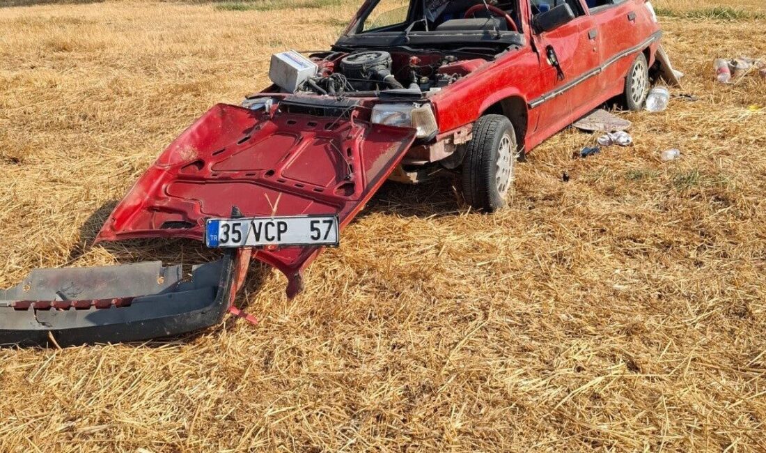 Manisa’nın Salihli ilçesinde sürücünün kontrolünden çıkan otomobilin yol kenarındaki tarlaya